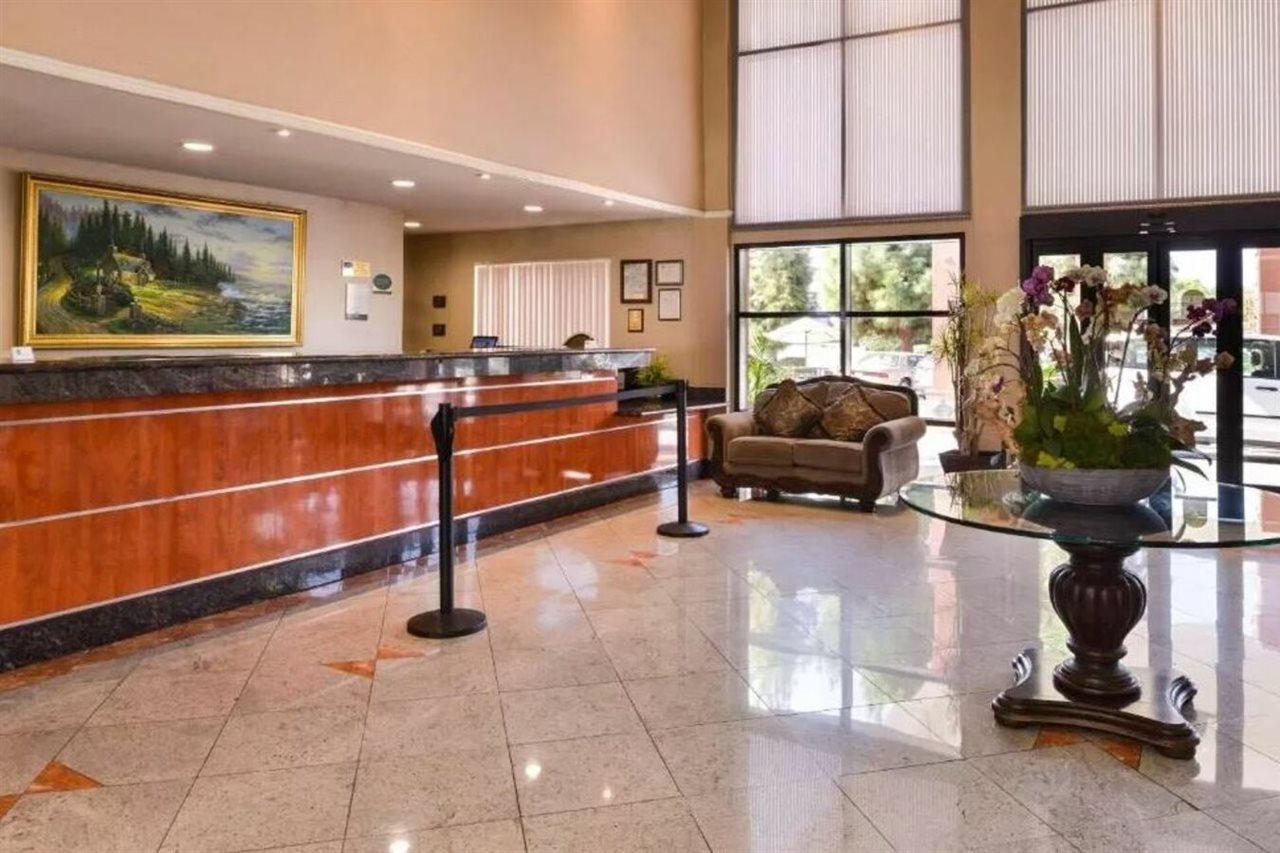 Quality Inn & Suites Walnut - City Of Industry Eksteriør bilde