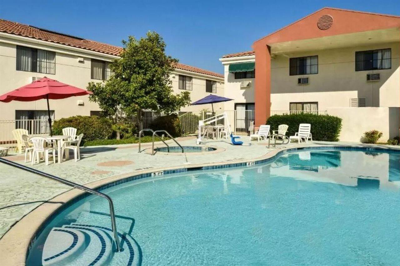 Quality Inn & Suites Walnut - City Of Industry Eksteriør bilde