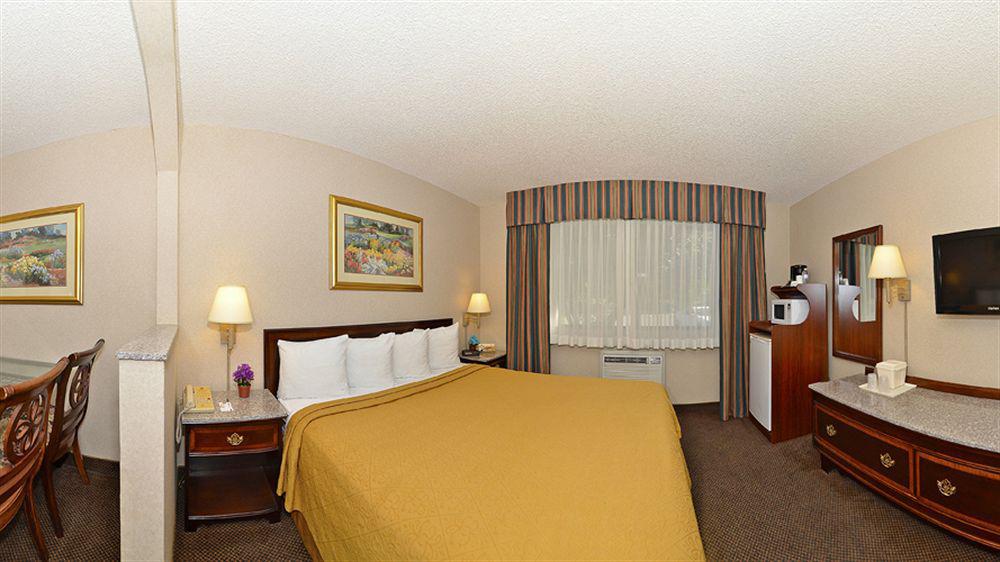 Quality Inn & Suites Walnut - City Of Industry Eksteriør bilde