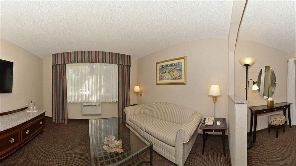 Quality Inn & Suites Walnut - City Of Industry Eksteriør bilde